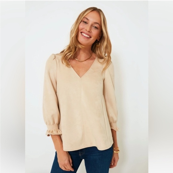 Tuckernuck Tops - Tuckernuck Easton V-Neck Ruffles 3/4 Sleeve Top Shirt Suede Top Shirt Blouse M